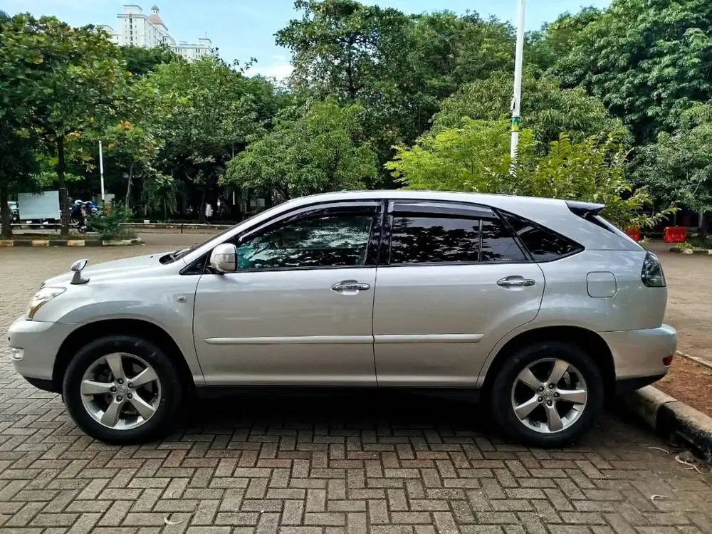 Dijual Toyota Harrier LPREM 2.4 Tahun 2010