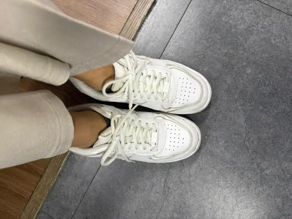 Sepatu Air Force 1 Triple White