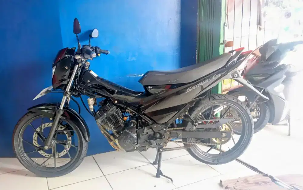 SATRIA FU 2014 FREDATOR