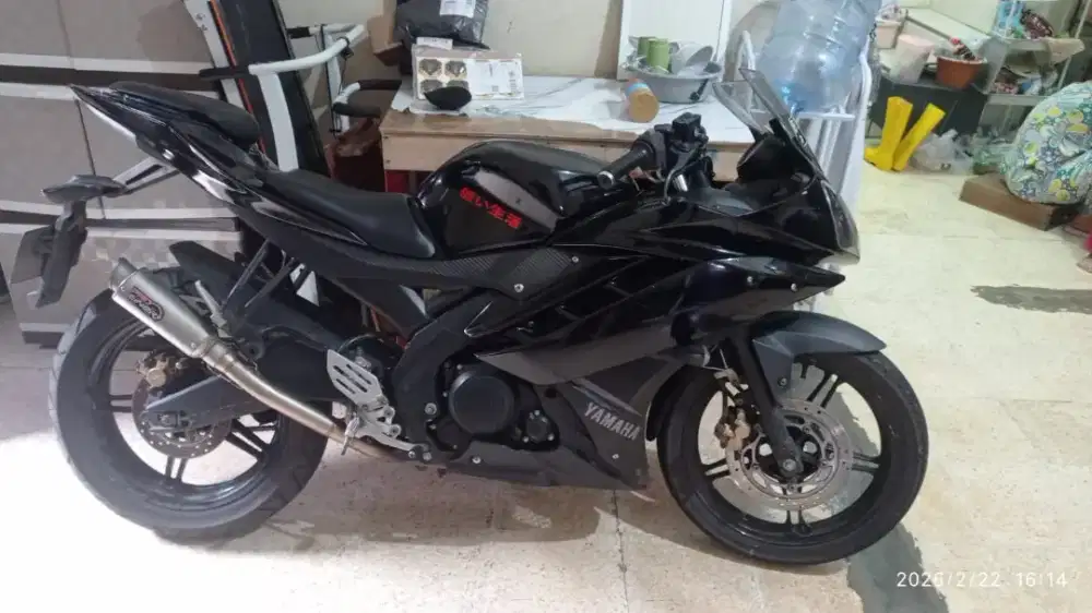 R15 tahun 2016 hitam