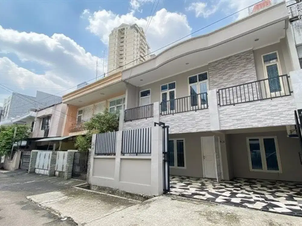 Dijual Rumah SHM 221m di Komplek Mangga Dua Selatan, Dekat Pasar Pagi, ITC & WTC Mangga Dua , Pasar Mangga Dua, SMAN 1 Jakarta, RS Husada Mangga Besar