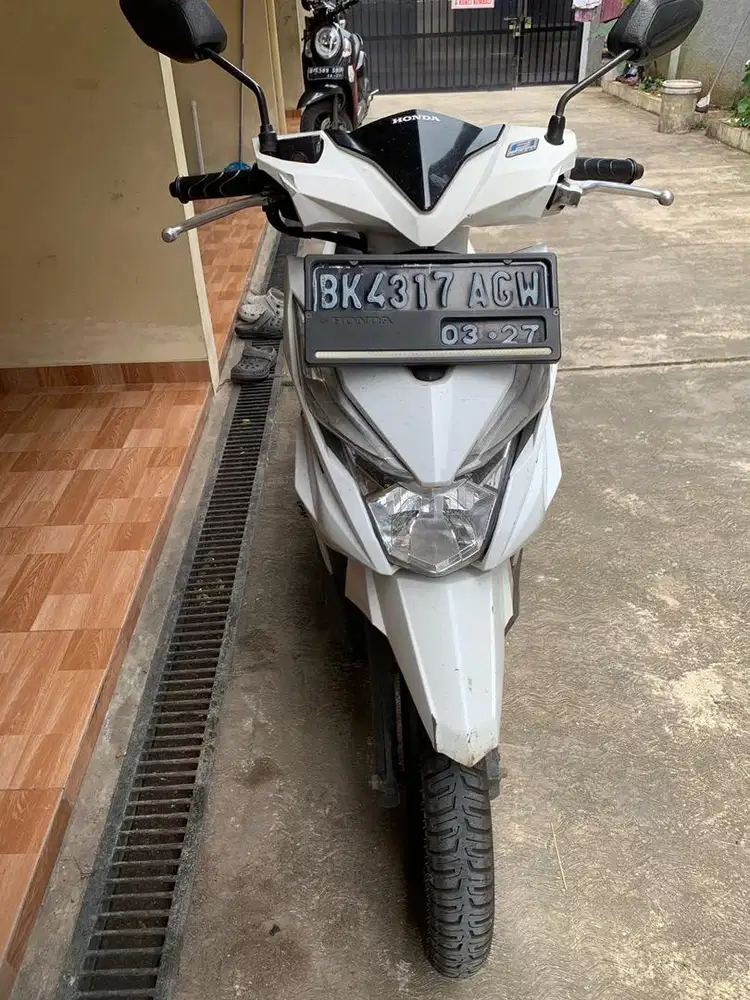 Dijual cepat Beat Putih tahun 2016