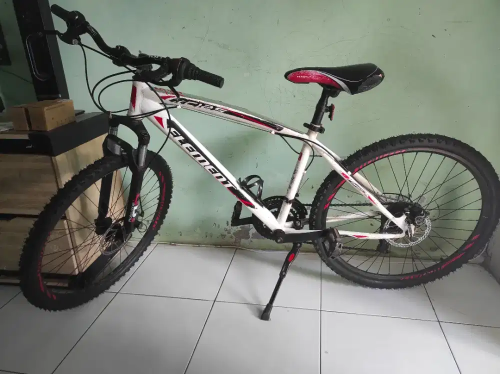 Sepeda MTB element 7speed ukuran 26 ban tebal baru ganti