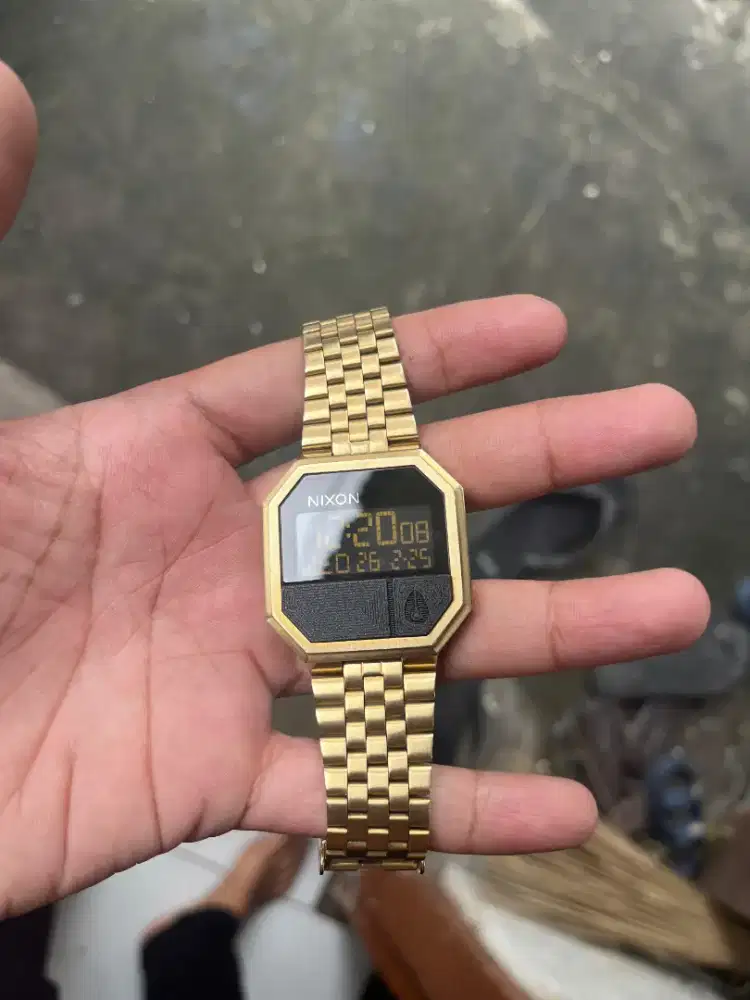 Nixon re run gold