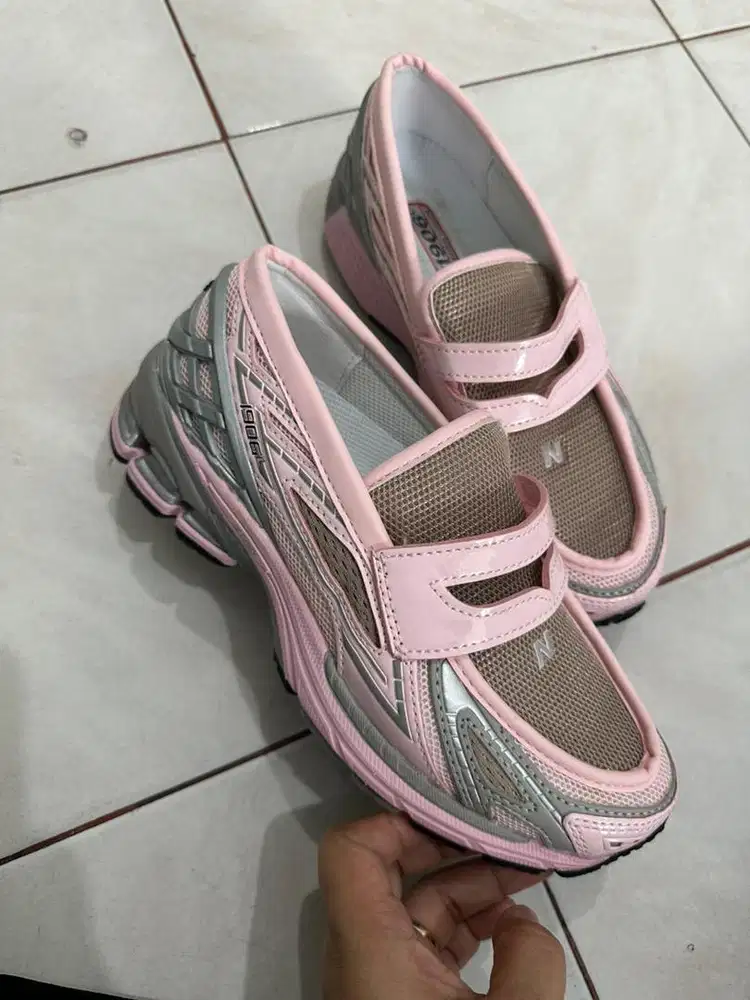 NB Pink size 37