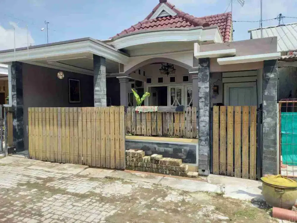 DI JUAL RUMAH 

PERUM DENANYAR BLOK D/16
KEL. :  DENANYAR
KEC. : JOMBANG
KAB  : JOMBANG