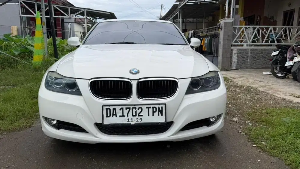 bmw 320i E90 LCi 2012