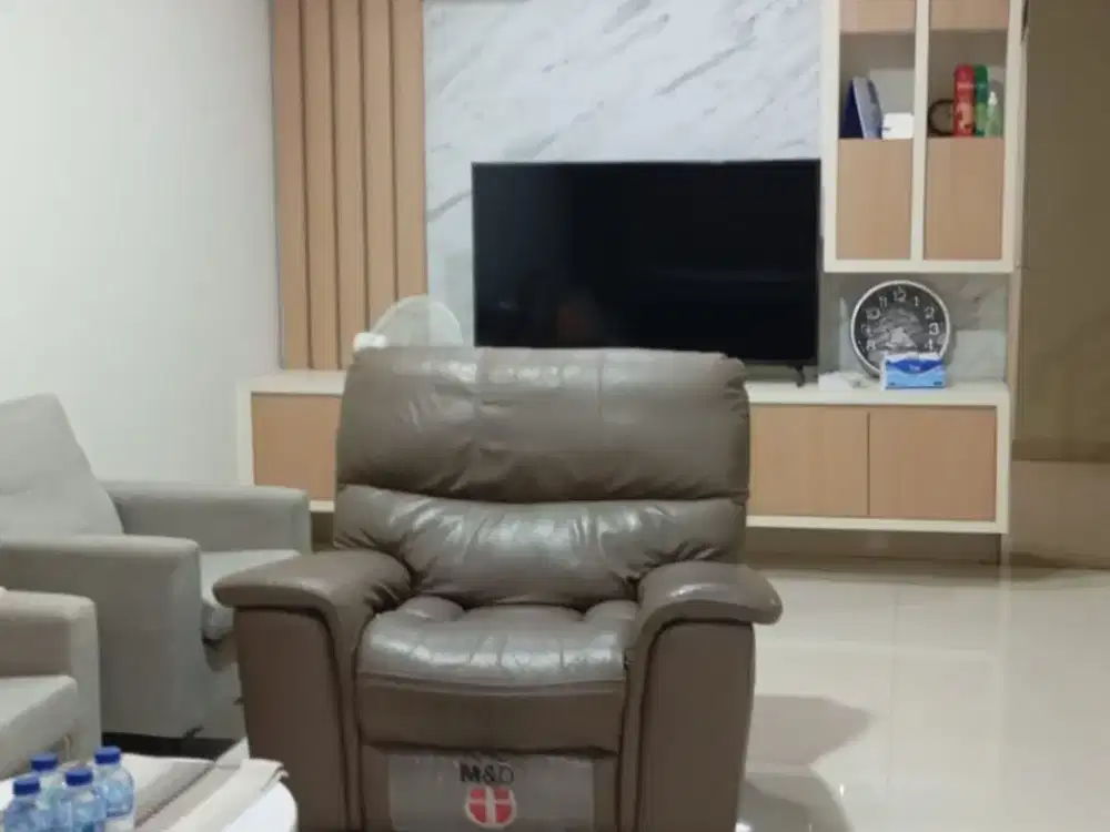 Rumah Rapi Bersijhakses jalan 3 mobil di Janur Elok Kelapa Gading Jakarta Utara