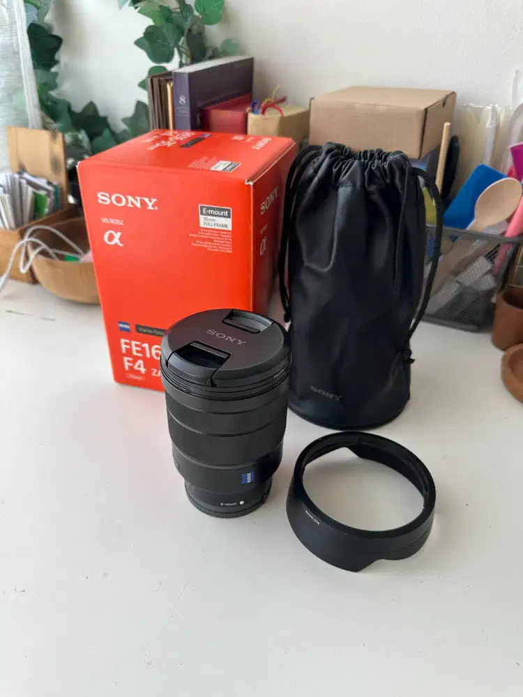 Lensa Sony Zeiss FE 16-35mm F4 ZA OSS