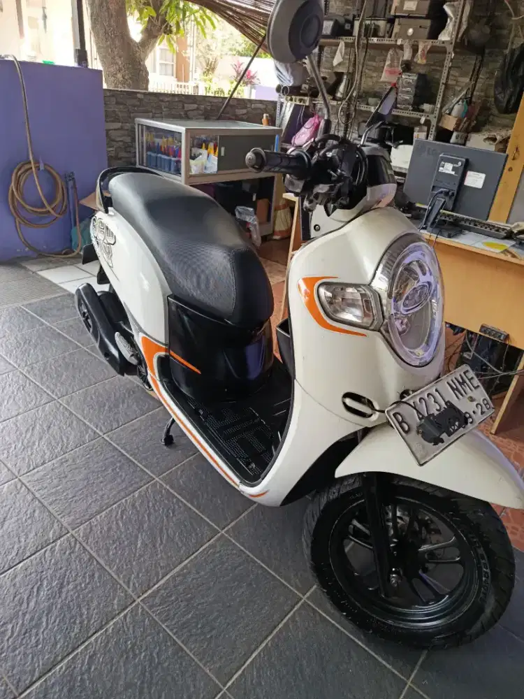 Honda scoopy esp donut 2017