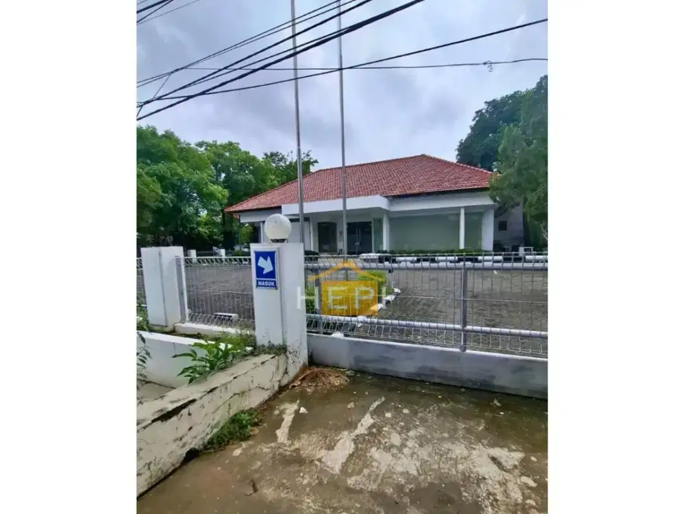 Disewakan Gedung Ex Bank di Jalan A.Yani Tengah Kota ,dekat Simpang