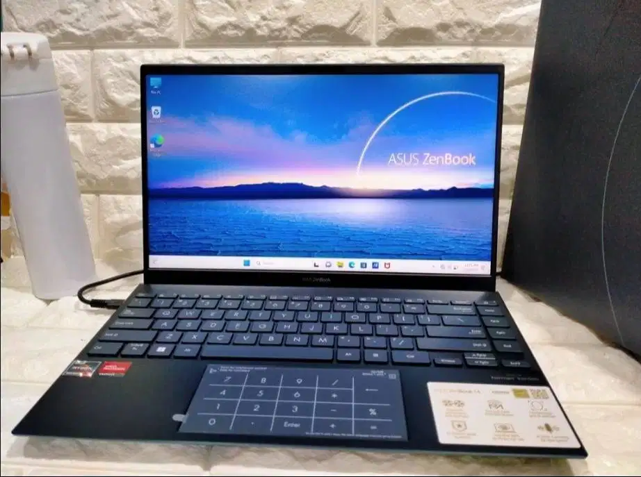 LAPTOP ASUS ZENBOOK14 UM425QA - KI180W Ryzen 5-5600H 16GB/512GB *RRT