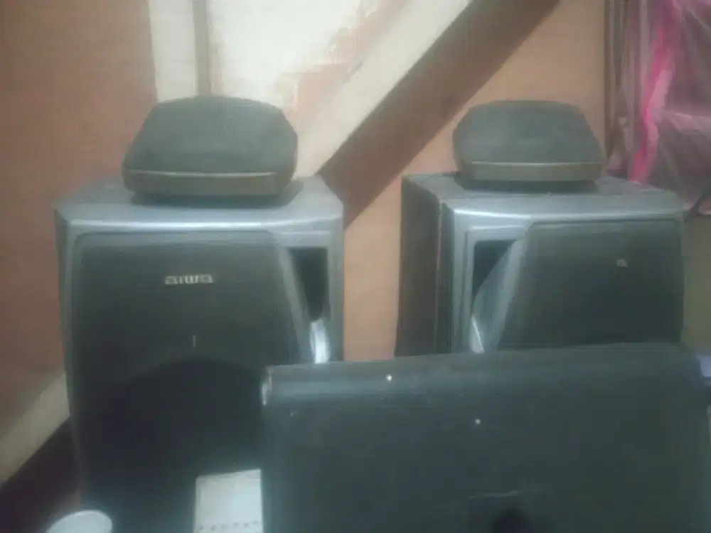 Amply Bluetooth dan subwoofer aiwa 5,5 Inc