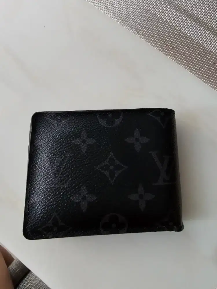 Dijual dompet pria exucutiv merk LV