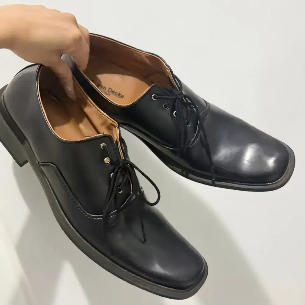 Sepatu Pantofel hitam