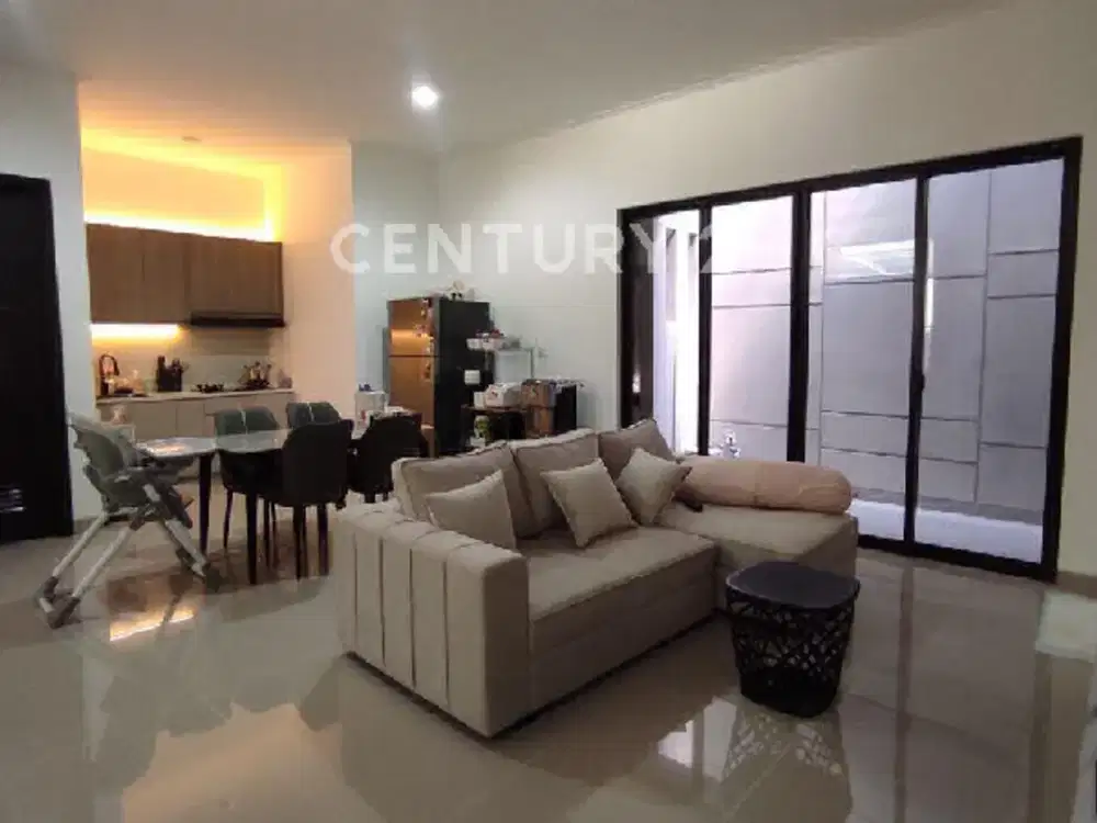 Rumah 2 Lantai Cluster Summerwood Sedayu City