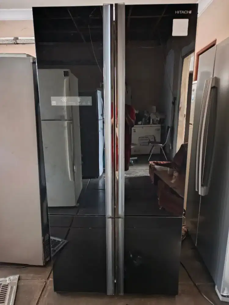 Kulkas Mewah Side By Side Hitachi 4 Pintu Normal tinggal pakai