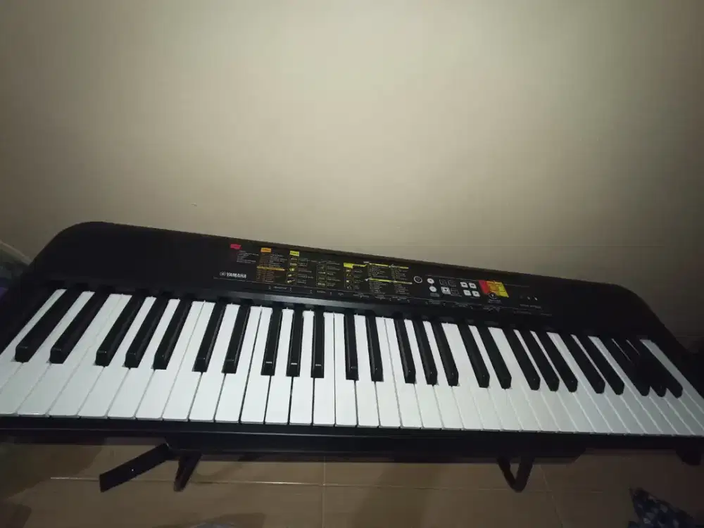 DIJUAL! KEYBOARD YAMAHA PSR-F52 WITHOUT STANDING MASIH BARU ADA BOX