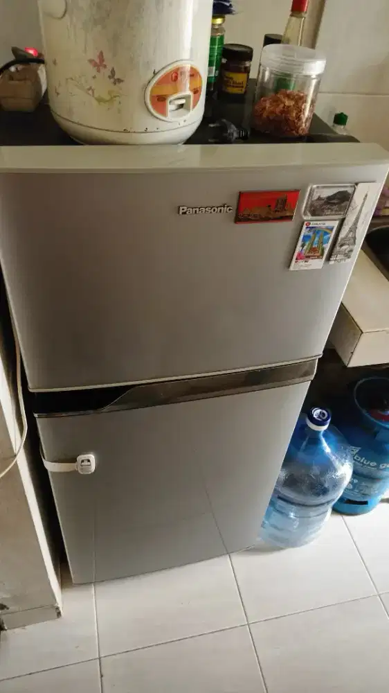 Kulkas Panasonic 2 pintu