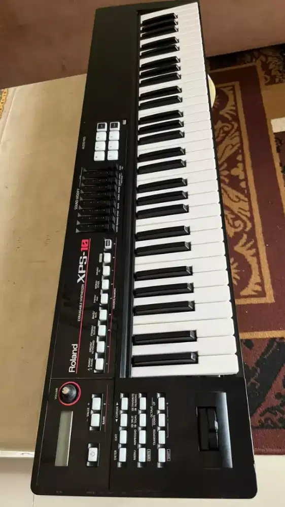 Dijual
Roland XPS - 10 bekas
Kondisi baik
Free tas