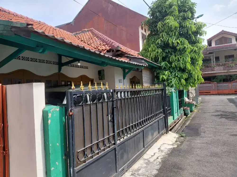 Rumah Kavling DKI Pondok Kelapa LT 180m SHM Bebas Banjir Dekat BKT&Tol