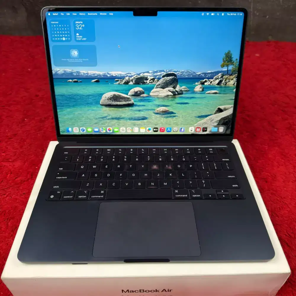 Macbook air m2 2022 ram 16gb ssd 256gb fullset mulus ex ibox bisa cod