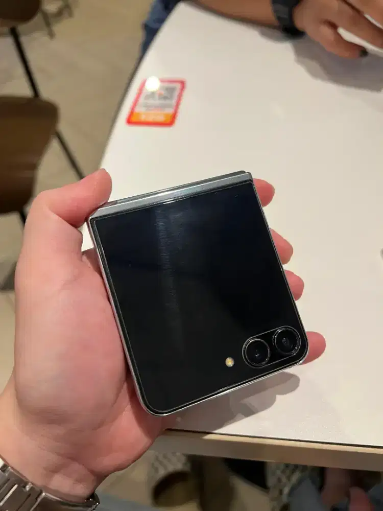 Samsung Z Flip 5 Mint 8/256