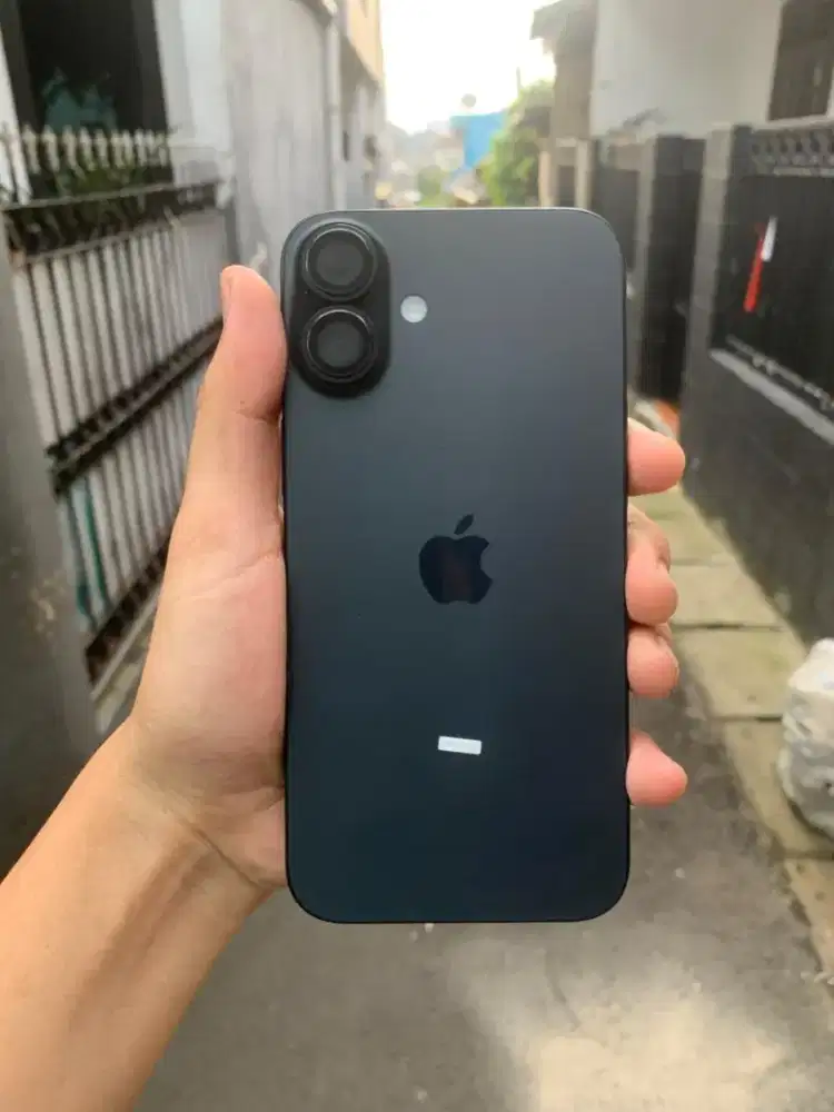 iPhone 16 Plus Garansi Resmi Indonesia