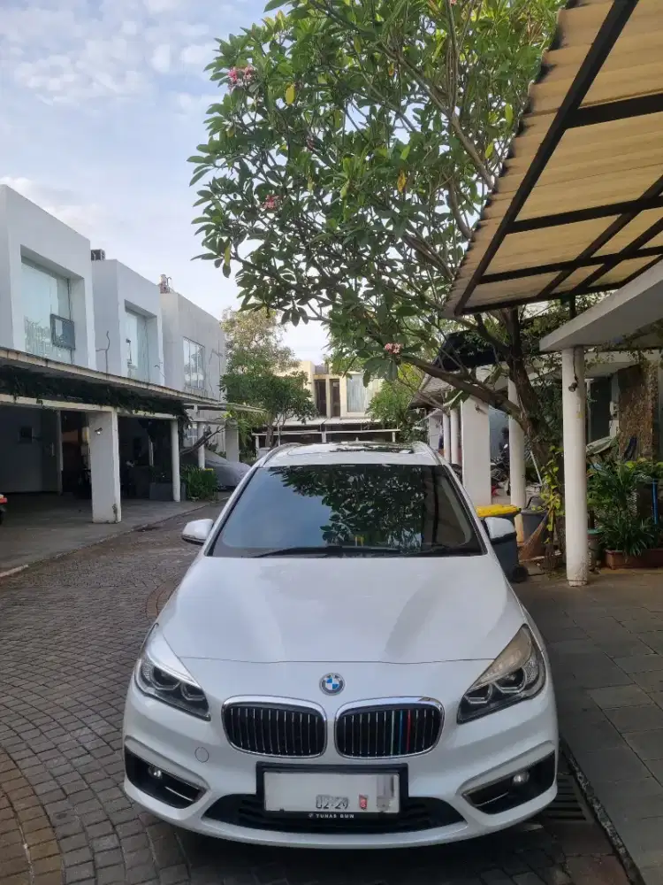 BMW 218i F46 GT (Gran Tourer wagon) rare, 7 seater panoramic sunroof