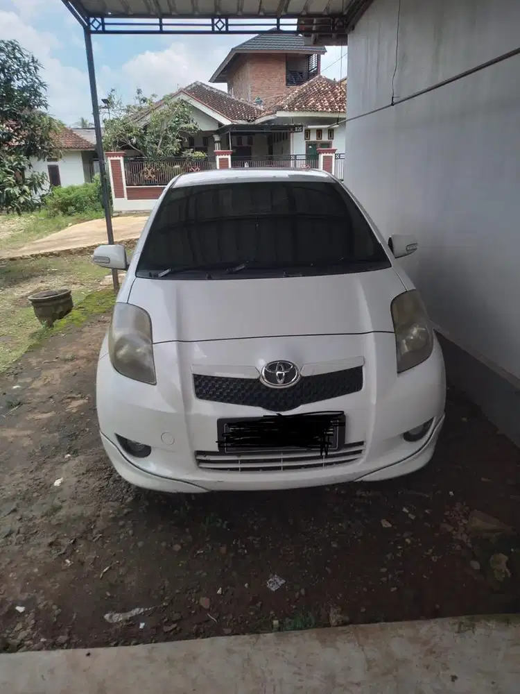 Mobil Yaris tahun 2008