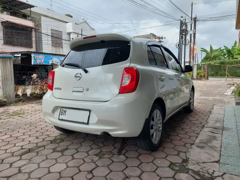 Dijual Nissan March original thn 2017 BM kota pekanbaru kM Low