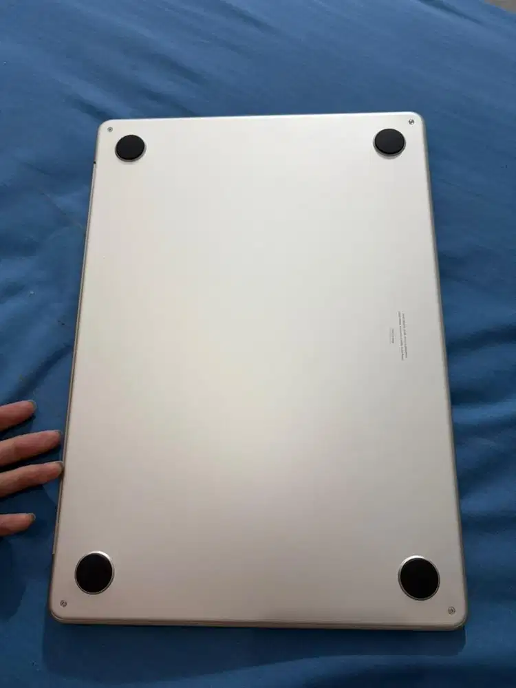 WTS Macbook M2 (2024) 13,6inch. Garansi on untill februari 2027