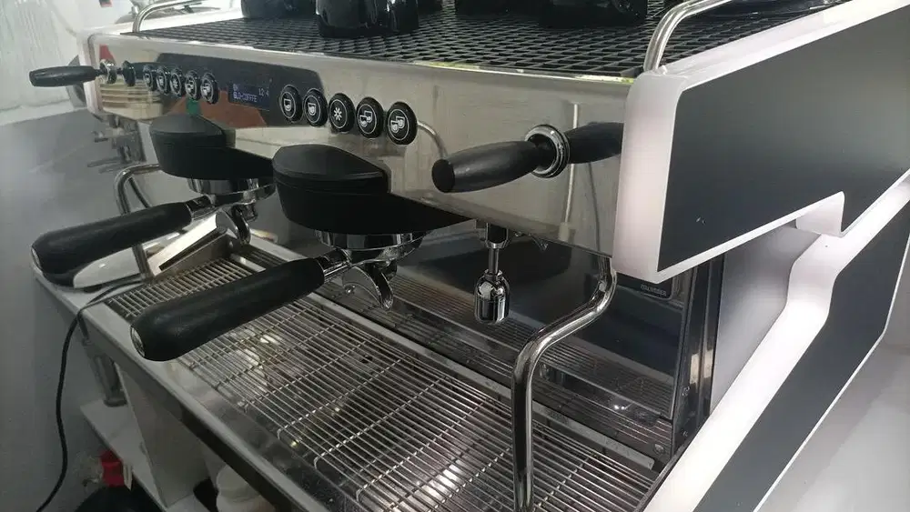 Mesin kopi Allegra lyra 2 grup dan grinder razor