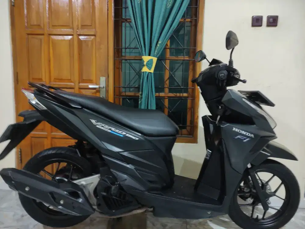 Super istimewa low km vario 150 led cbs iss super mulus jarang ada