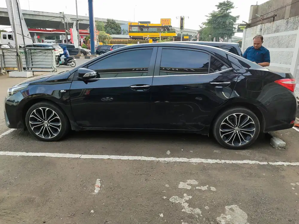 Toyota Corolla Altis 2015 Bensin