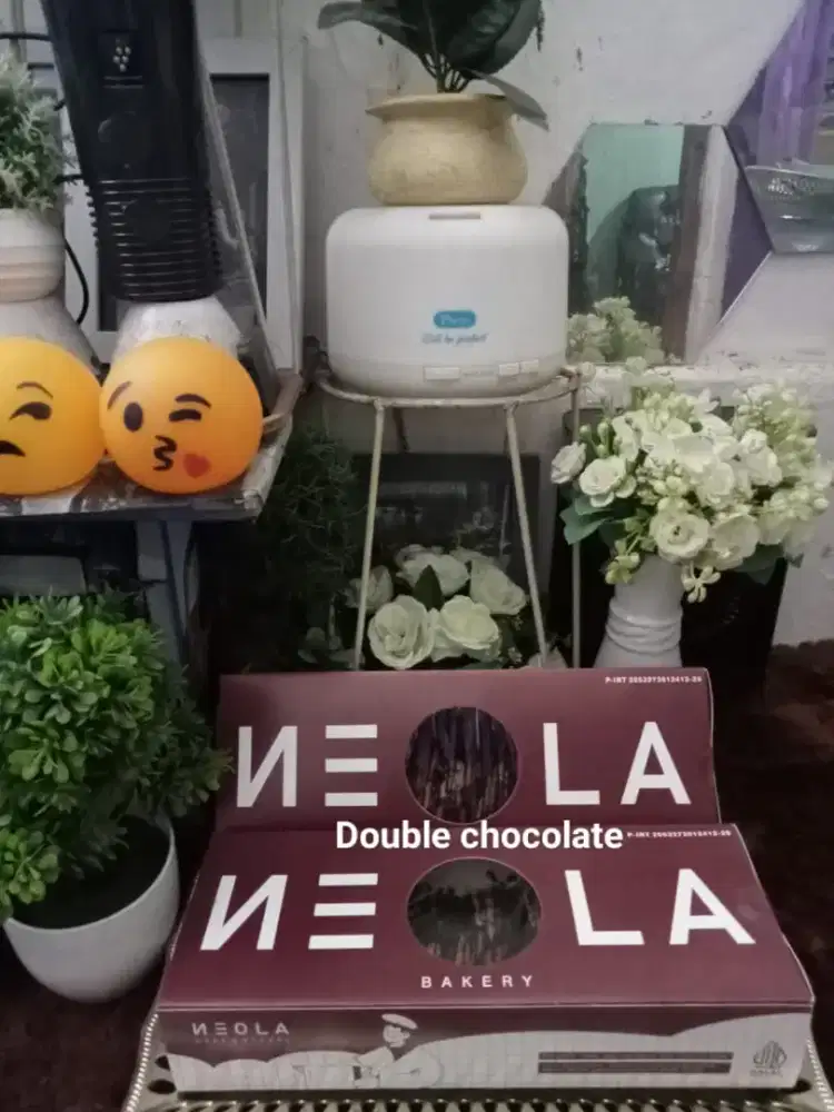 Roti isi dari neola bakery