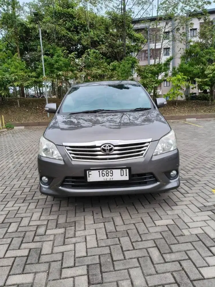 Innova V 2.5 A/T '12
