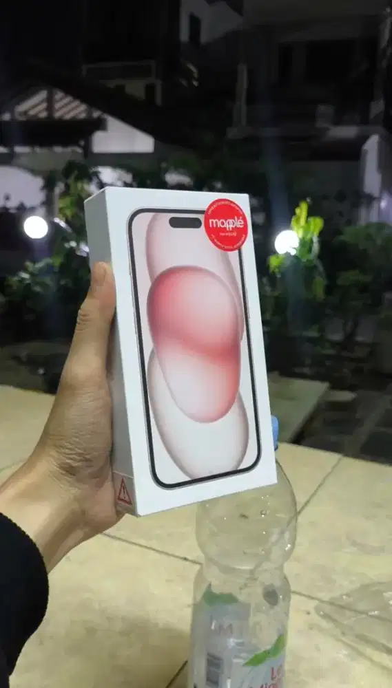Iphone 15 segel greenpeel baru
