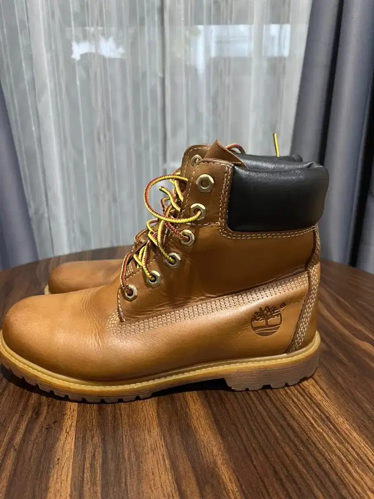 Sepatu booth timberland
