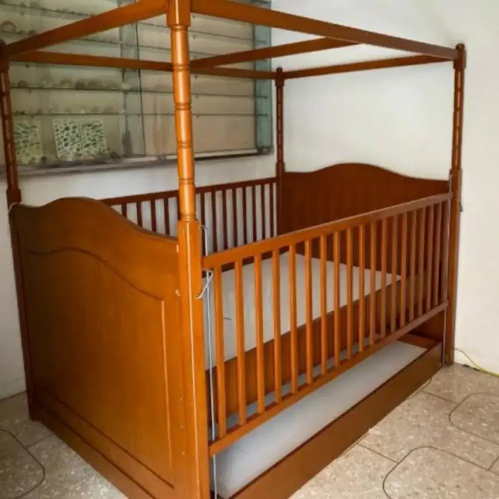 Ranjang Bayi, bahan kayu, kokoh dan kuat