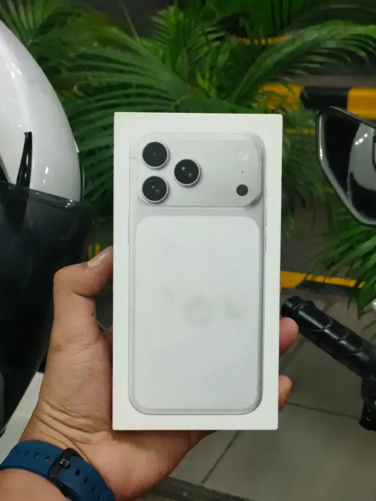 IPHONE 17 PROMAX 512 IBOX

KONDISI BARU ( NEW SEGEL )
WARNA SILVER