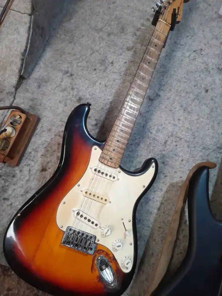 Gitar squier california