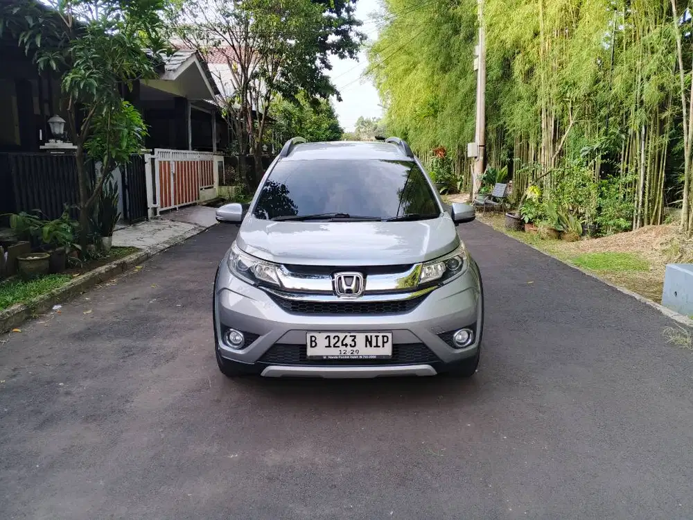 BRV 2016 E CVT MATIK SILVER METALIK SIAP PAKAI