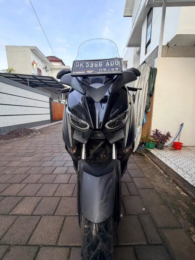 Yamaha Xmax , warna hitam , pajak on