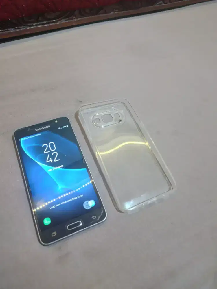 Samsung j5 (2016) ram 2/16gb mulus