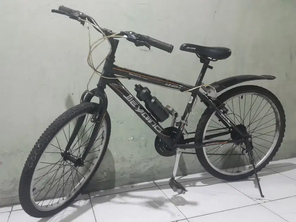 Sepeda gunung ukuran 24