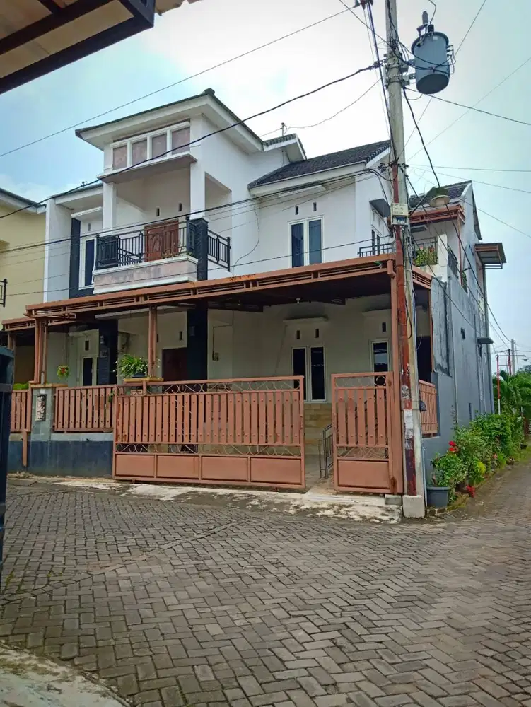 DIJUAL CEPAT RUMAH 2 LANTAI DI UNDIP TEMBALANG, JAWA TENGAH