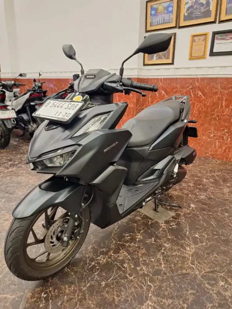 DP 1.5JT VARIO 160CBS TH 2025 LIKE NEW TERIMA TUKARTAMBAH CASH KREDIT