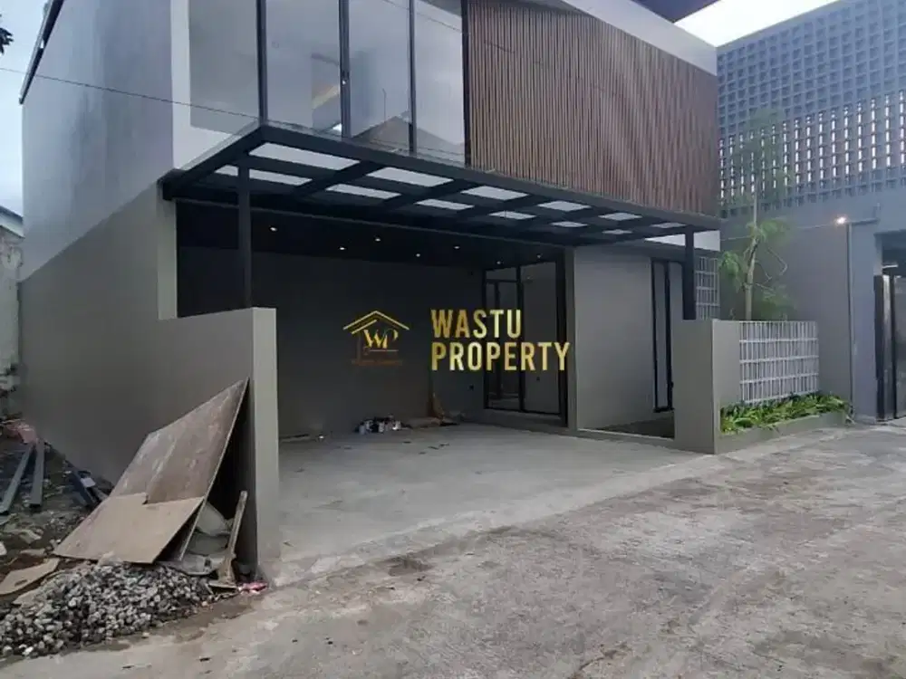 RUMAH SIAP HUNI 2 LANTAI FULL FURNISHED DEKAT SMA BUDI MULIA 2 JOGJA