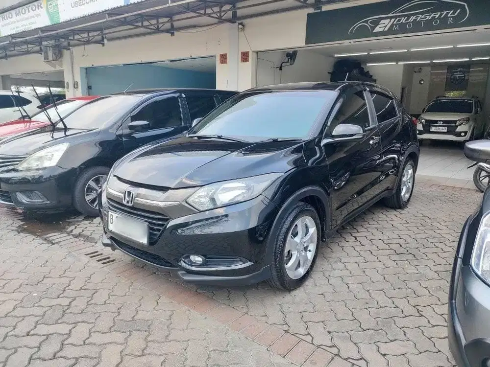 HONDA HRV E AUTOMATIC 2015 HITAM HR-V 1.5